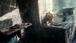 Человек пострадал при пожаре в доме в Корсаковском районе 8 мая
