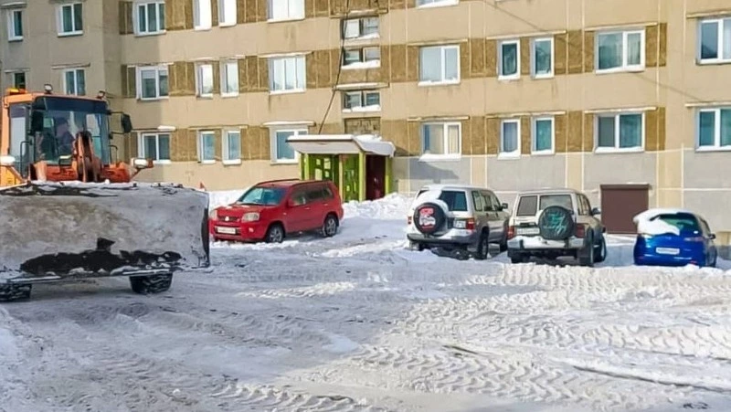 За год на Сахалине и Курилах жители 4 000 раз жаловались на нерасчищенные от снега дворы
