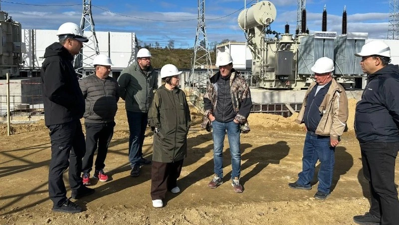 Депутаты «Единой России» проинспектировали новую подстанцию «Маяк» в Корсакове 