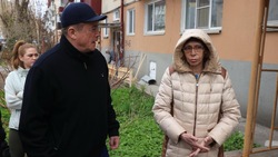Валерий Лимаренко поручил завершить текущий ямочный ремонт на юге Сахалина до 1 июня