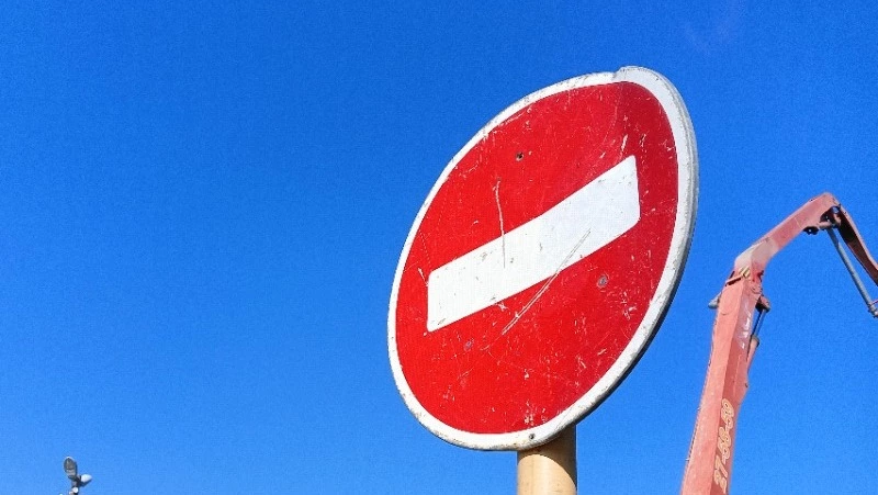 На проспекте Мира в Южно-Сахалинске 29 августа ограничат движение через ж/д переезд