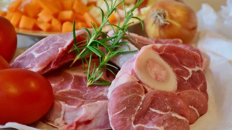 За неделю на Сахалине подешевели помидоры, яблоки и огурцы