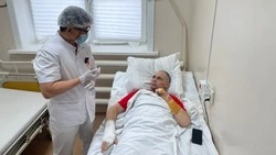 «Врач говорит, что смогу еще в футбол поиграть»: сахалинские врачи спасли мужчину с ожогом 47% тела