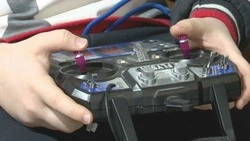 Школьники Сахалина научились управлять беспилотниками