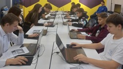 Соревнования в «IT-куб. Северный» собрали 50 юных программистов Тымовского района