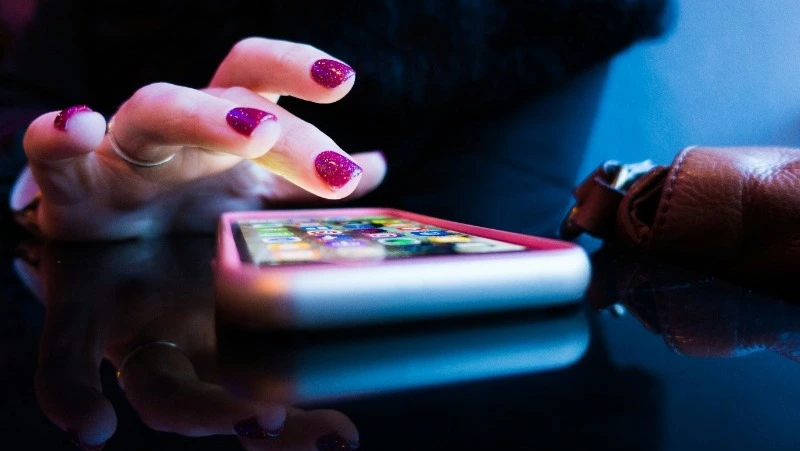 Способы избавления от мобильной зависимости назвали жителям Сахалина