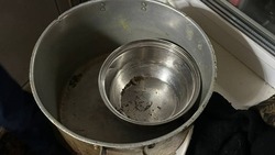 Полиция Невельска накрыла наркопритон с гашишем