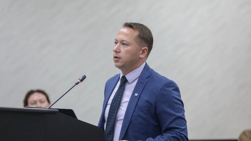 Депутаты Сахалинской области дадут допгарантии детям-сиротам при получении бесплатного жилья 