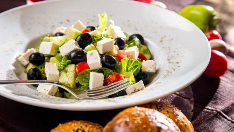 Летние салаты: 5 простых и легких рецептов