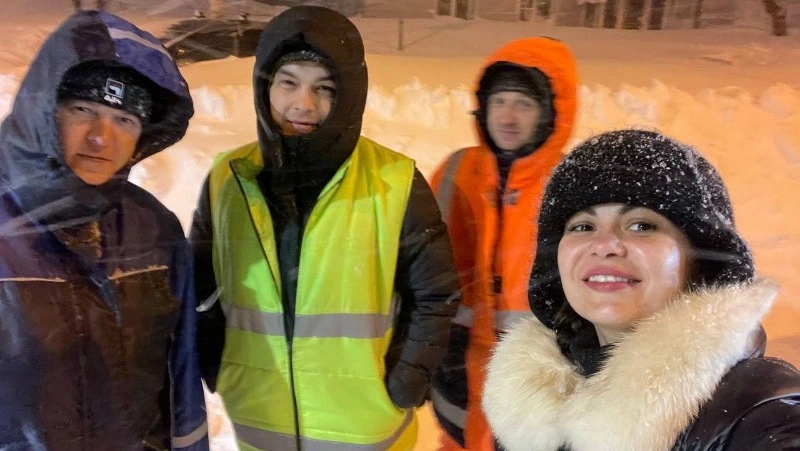 Волонтеры «ВьЮжного десанта» принесли горячее питание дорожникам в ночь на 26 января