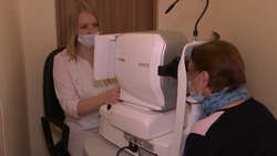 Новый аппарат в поликлинике Южно-Сахалинска быстро проверит зрение пациентов
