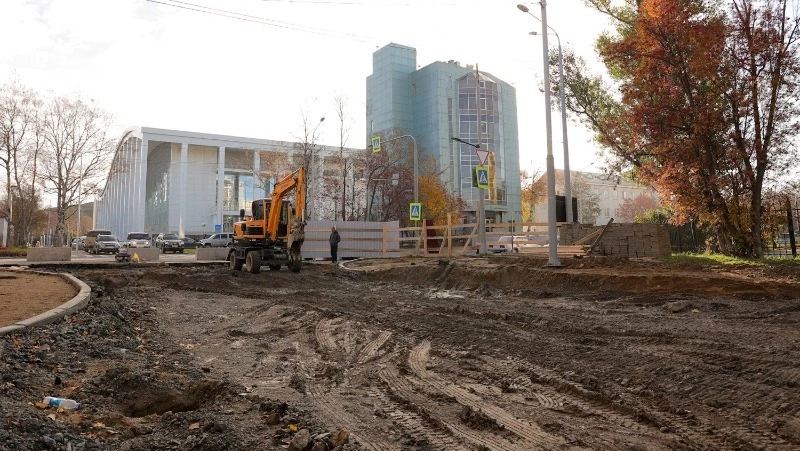 Участок улицы Хабаровской в Южно-Сахалинске откроют для движения транспорта до конца 2024 года