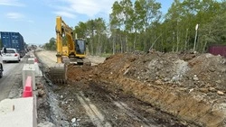 Почти полсотни рабочих ремонтируют трассу Южно-Сахалинск – Корсаков