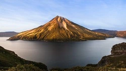 Вулкан на Курилах стал жемчужиной проекта «Места силы России»