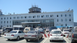 Самолет экстренно сел в аэропорту Южно-Сахалинска