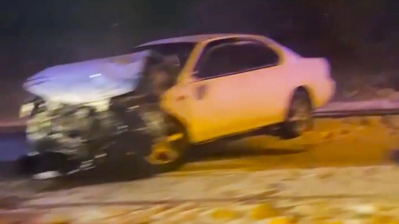 «Там скорая была»: в Южно-Сахалинске произошло серьезное ДТП, есть пострадавшие