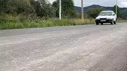 В Углегорском районе продолжают активно обновлять дороги