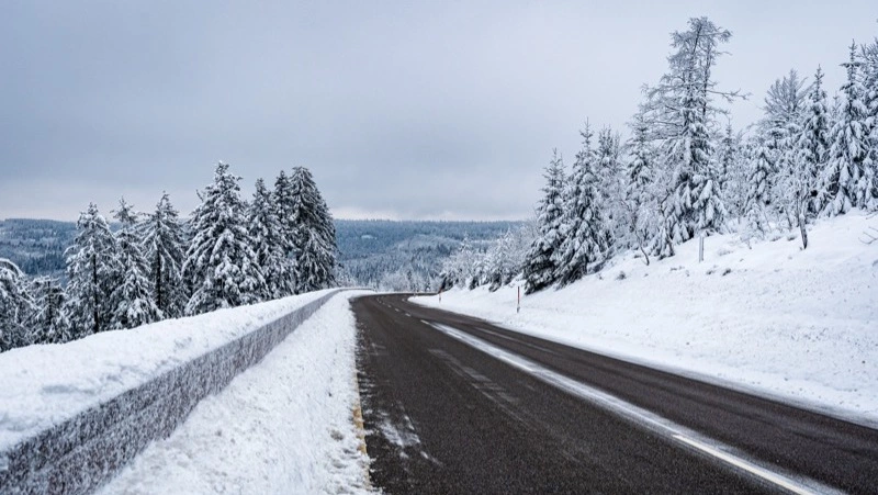 Участок трассы Южно-Сахалинск – Долинск закрыли из-за ухудшения погодных условий
