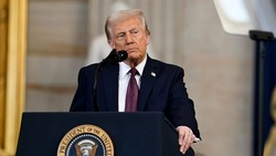 Президент Колумбии ввел пошлины в 25% на американские товары в ответ на аналогичные действия Трампа