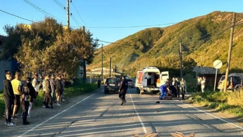 Несовершеннолетний водитель без прав насмерть сбил пенсионерку в Холмском районе