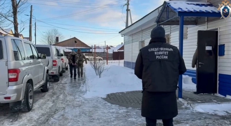 На Сахалине трое мужчин похитили и избивали знакомого