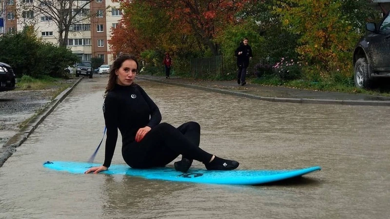 Знаменитой сахалинской луже предложили создать общественное движение тех, кому не все равно