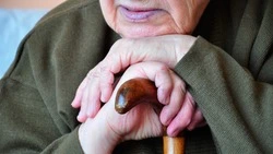 Парень украл 30 тысяч рублей у собственной бабушки на Сахалине