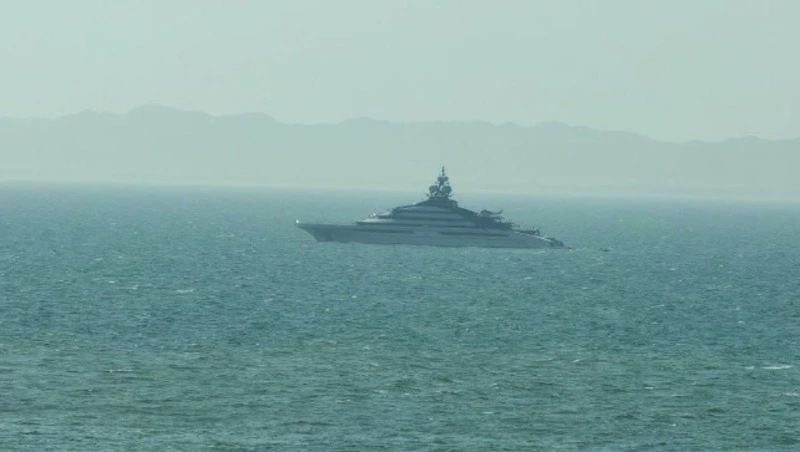 Яхту Алексея Мордашова заметили у берегов Сахалина