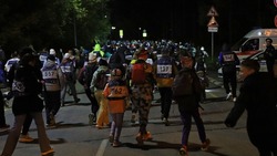 Более 1000 жителей Сахалина вышли на старт «Ночного забега»