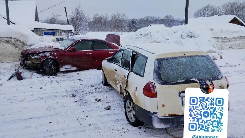 Пассажиры встречных авто пострадали в аварии в Тымовском районе