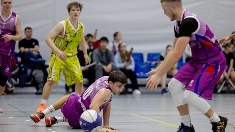 Школьники Корсакова и Южно-Сахалинска стали чемпионами соревнований по баскетболу