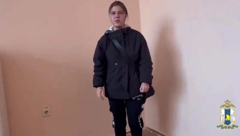 Полиция в Охе помешала курьеру мошенников из Приморья забрать 8 млн рублей у пенсионеров