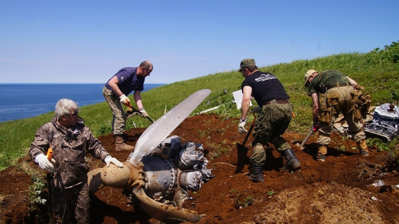Сахалинские поисковики установили памятную табличку на Шумшу
