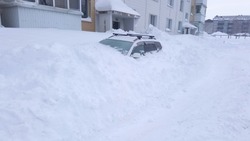 «До нормативного состояния далеко»: власти оценили уборку снега в Долинском районе