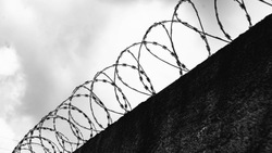 Суд заменил условный срок на реальный жителю Смирныховского района
