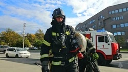 Пожарные провели эвакуацию политехнического колледжа СахГУ на учениях 26 сентября