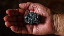На Сахалине преступники вывезли с месторождения уголь на 55 млн рублей