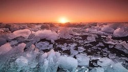 Сахалинцев предупредили об опасности выходить на лед