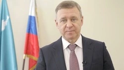 «Чтим воинов разных лет»: Надсадин поздравил сахалинцев с Днем защитника Отечества