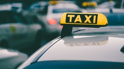 Водителям такси в РФ запретят длину рабочего дня более 12 часов