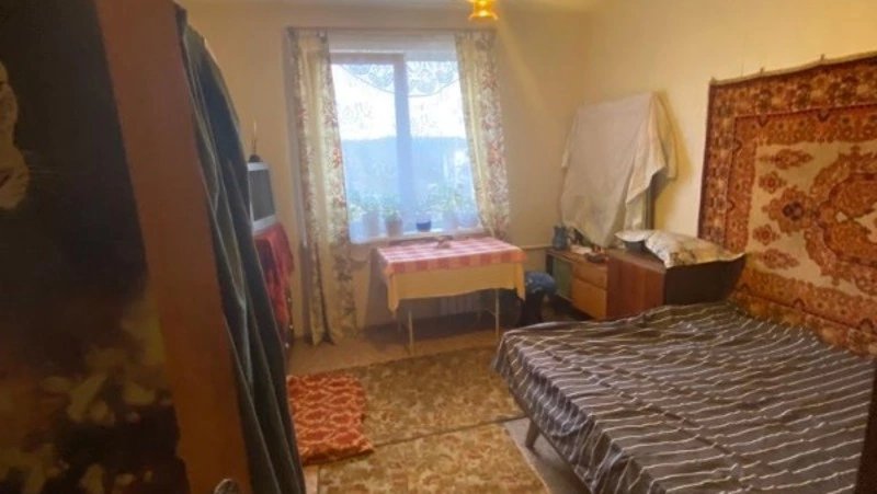 Труп 58-летней женщины обнаружили в жилом доме Томаринского района