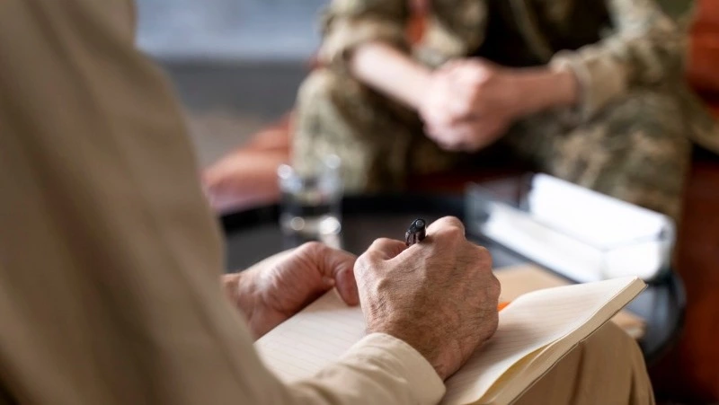 Губернатор Валерий Лимаренко провел личный прием членов семей участников СВО