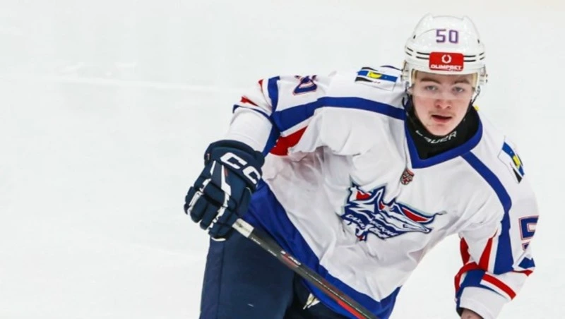 Конец эпохи: семеро хоккеистов «Сахалинских Акул» покидают молодежку