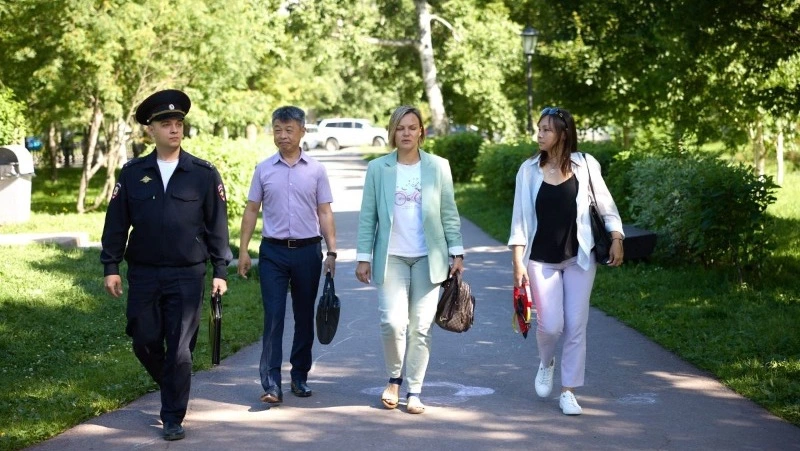 Жителям Южно-Сахалинска напомнили о правилах выгула питомцев