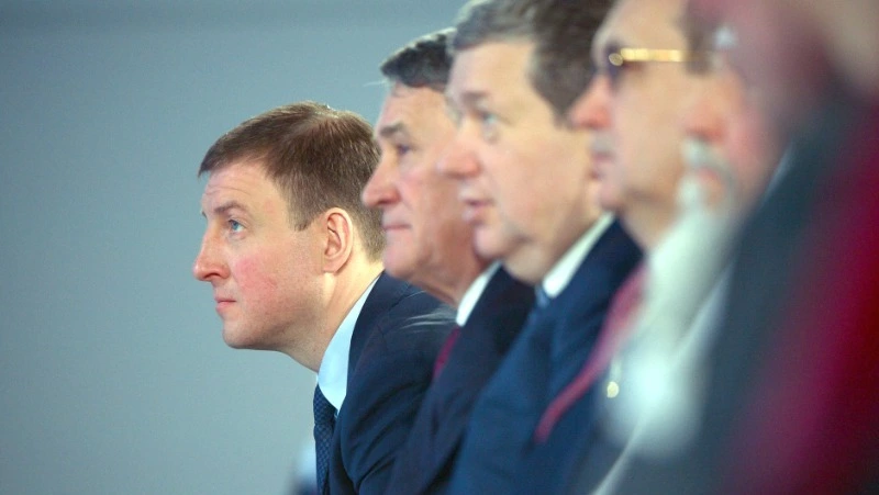 Турчак предложил уголовное наказание для глав компаний за исполнение санкций