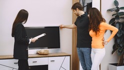 Жителя Южно-Сахалинска лишили телевизора за 107 неоплаченных штрафов в ГАИ