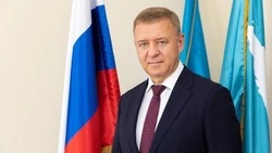 Сергей Надсадин поздравил жителей Южно-Сахалинска с Днем Государственного флага РФ