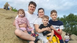 «Материнство — мой смысл жизни»: история многодетной мамы из Южно-Сахалинска