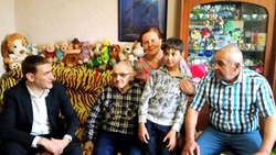 Участника трудового фронта  с 90-летием поздравил Александр Ивашов