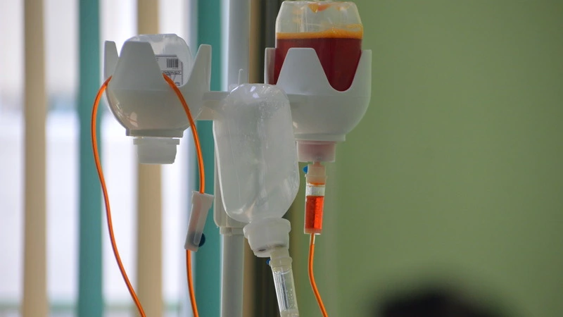 14 рабочих в больнице. Врачи спасают отравившихся в Углегорске